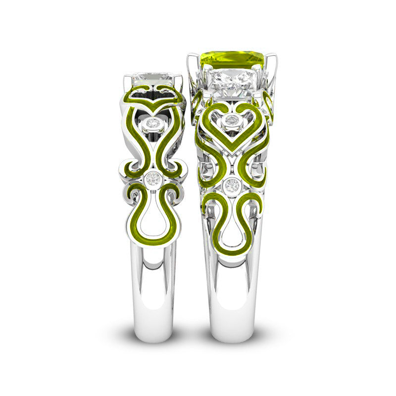 August Queen Ring