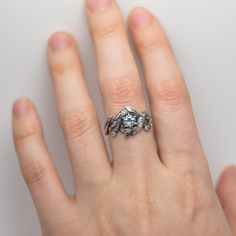 Beautiful Vine December Ring