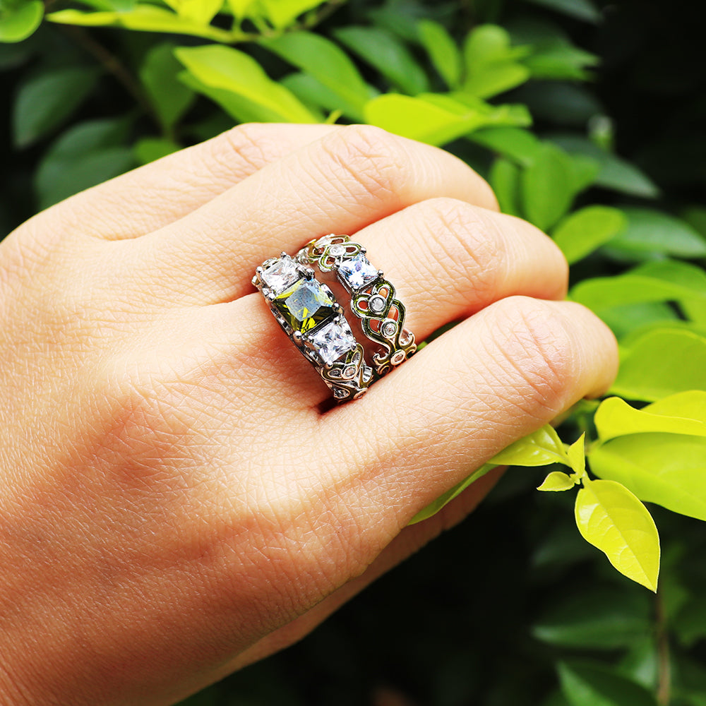August Queen Ring