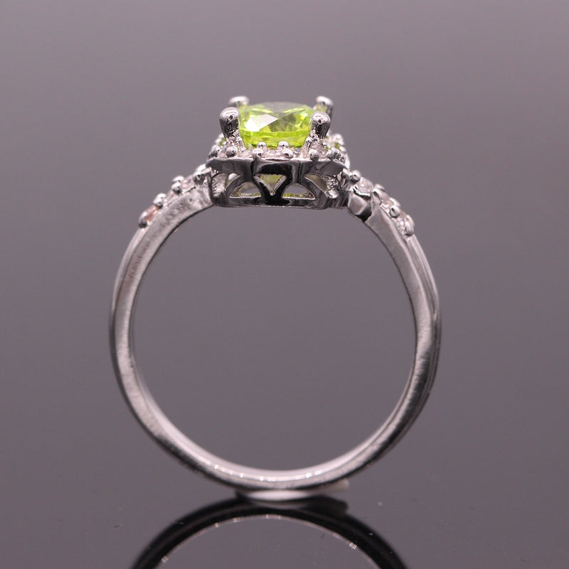 August Birthstone & Gold Ring