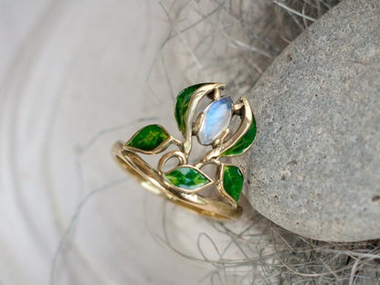 Leaf Crown Moonstone ring
