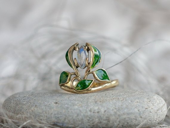 Leaf Crown Moonstone ring
